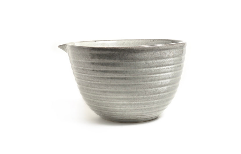 Lunde Reactive Grey Mixing Bowl - Your New Baking Buddy!